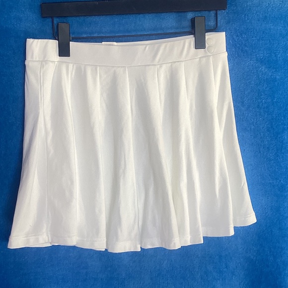 WEWOREWHAT skort - Picture 2 of 8